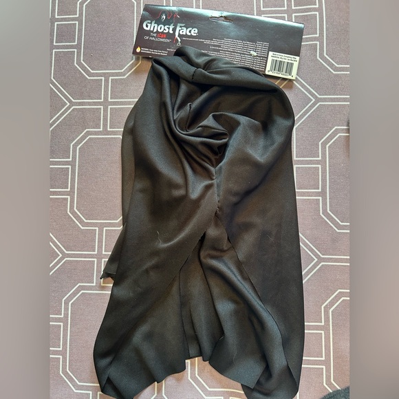 Ghost Face Metallic Purple Fun World Mask BNWT - Picture 4 of 4